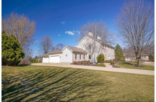 7890 Serene Ct, Cross Plains, WI 53528