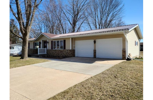 625 S Preston Ave, Reedsburg, WI 53959