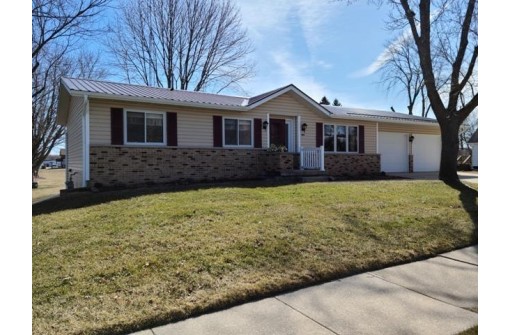 625 S Preston Ave, Reedsburg, WI 53959