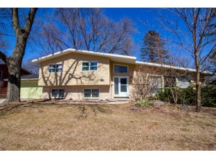 6334 Masthead Dr Madison, WI 53705