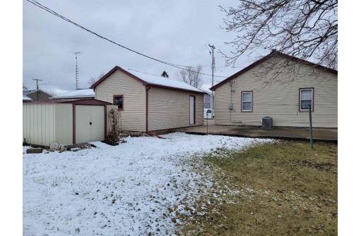 563 S Jackson St, Lancaster, WI 53813