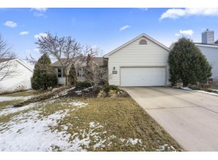 357 N Heatherstone Dr Sun Prairie, WI 53590