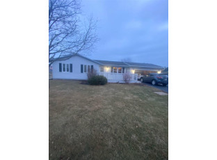 2212 Cottonwood Dr Janesville, WI 53545