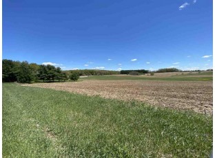 E7442A/B N Reedsburg Rd Reedsburg, WI 53959