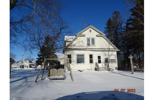 W5884 Lake St, Montello, WI 53949