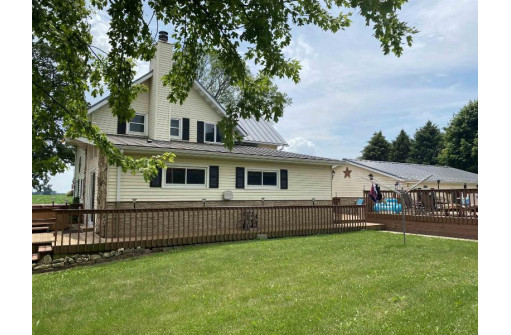 W6174 Tower Rd, Burnett, WI 53922