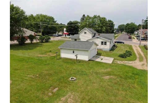 410 Franklin St, Elroy, WI 53929-1326