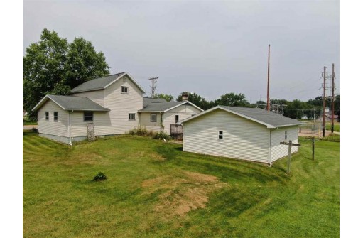 410 Franklin St, Elroy, WI 53929-1326