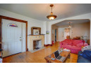 1027 Drake St, Madison, WI 53715-1609