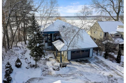 365 S Ferry Dr, Lake Mills, WI 53551