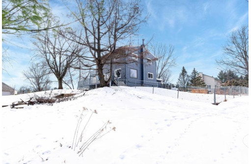 E4844 Rolling Ridge Rd, Spring Green, WI 53588