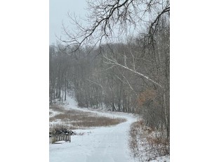 4.69 ACRES Seitz Rd Prairie Du Sac, WI 53578