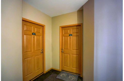 141 Metro Terr 101, Madison, WI 53718