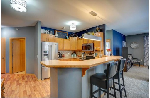 141 Metro Terr 101, Madison, WI 53718