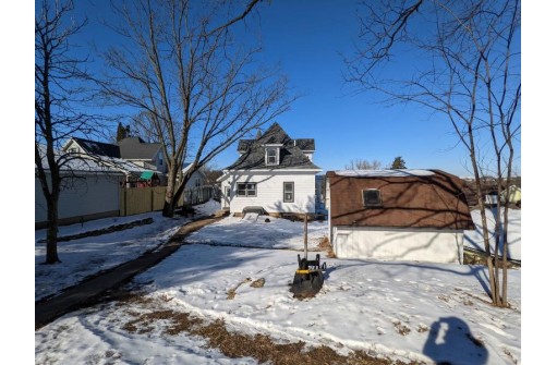 233 Mill St, Lodi, WI 53555