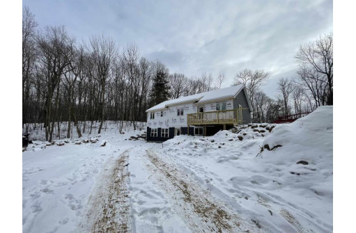 E12784 Clingmans Rd, Baraboo, WI 53913