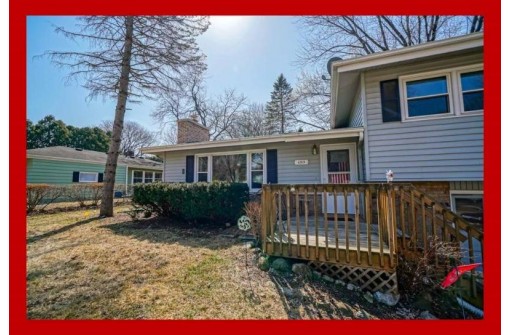 6313 Piping Rock Rd, Madison, WI 53711