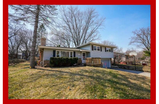 6313 Piping Rock Rd, Madison, WI 53711