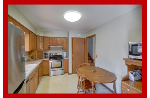 6313 Piping Rock Rd, Madison, WI 53711