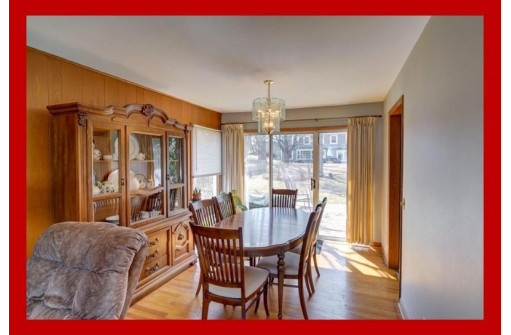 6313 Piping Rock Rd, Madison, WI 53711