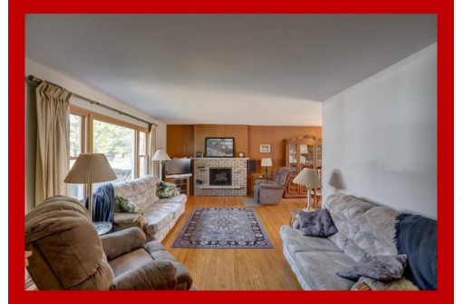 6313 Piping Rock Rd, Madison, WI 53711