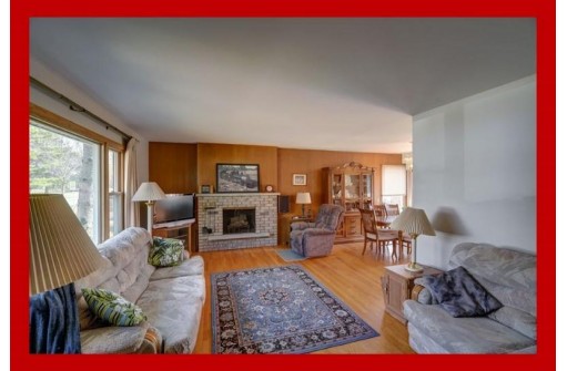 6313 Piping Rock Rd, Madison, WI 53711