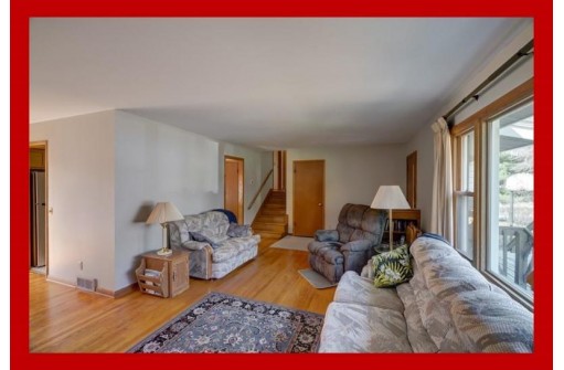 6313 Piping Rock Rd, Madison, WI 53711