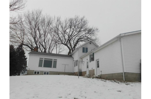 N10654 Cottonwood Rd, Waupun, WI 53963-9044