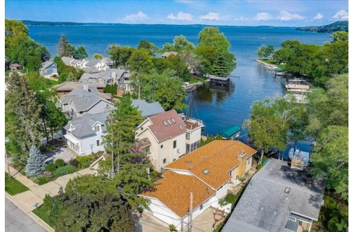 5316 Lake Mendota Dr, Madison, WI 53705