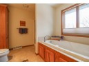 W9173 Wilderness Pl, Cambridge, WI 53523