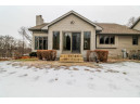 W9173 Wilderness Pl, Cambridge, WI 53523