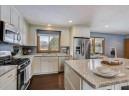 116 Greenbriar Dr, Sun Prairie, WI 53590