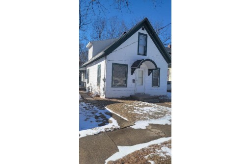 906 Harrison Ave, Beloit, WI 53511