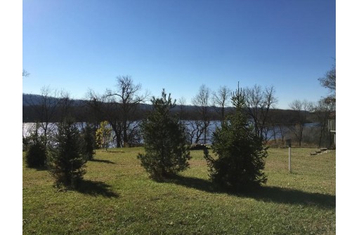 46785 Scenic Boydtown Ave, Wauzeka, WI 53826