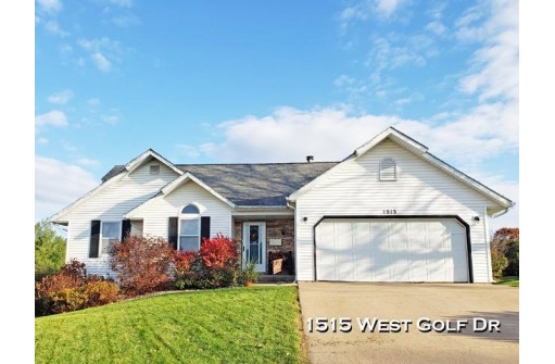 1515 W Golf Dr, Platteville, WI 53818