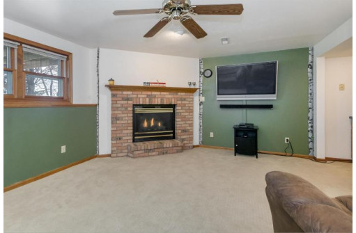 409 Scott Dr, DeForest, WI 53532