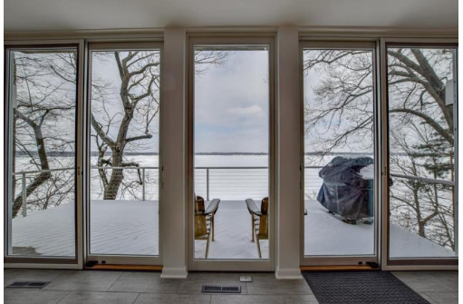 3506 Lake Mendota Dr, Madison, WI 53705