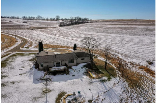 3826 County Road M, Dodgeville, WI 53533