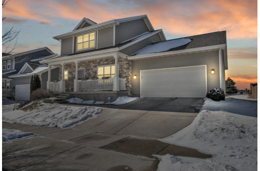 236 Little Bear Dr, Middleton, WI 53562