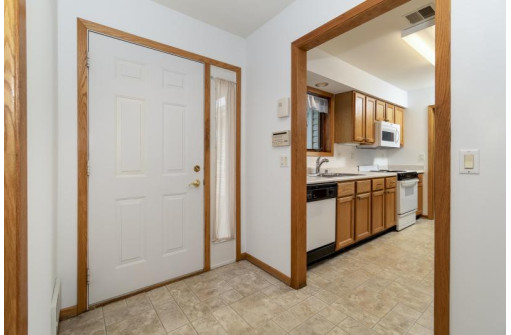 3 Saukdale Tr, Madison, WI 53717