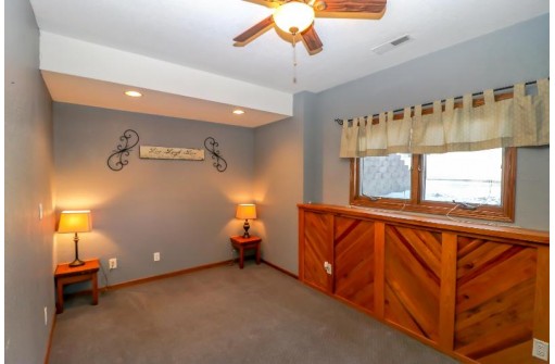 W9117 Rabbit Run, Cambridge, WI 53523