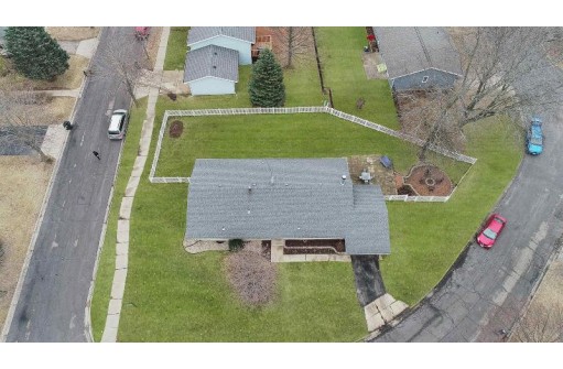 1129 Harmon Cir, Sun Prairie, WI 53590