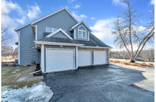 4622 N Brentwood Dr, Milton, WI 53563