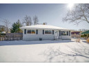 17 Rickel Rd, Sun Prairie, WI 53590