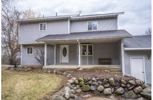 3759 Hommen Ln, Deerfield, WI 53531