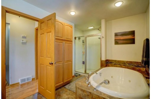 W6428 Klassy Rd, New Glarus, WI 53574