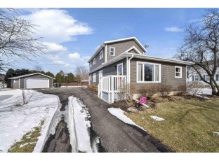 1102 Columbus St Sun Prairie, WI 53590