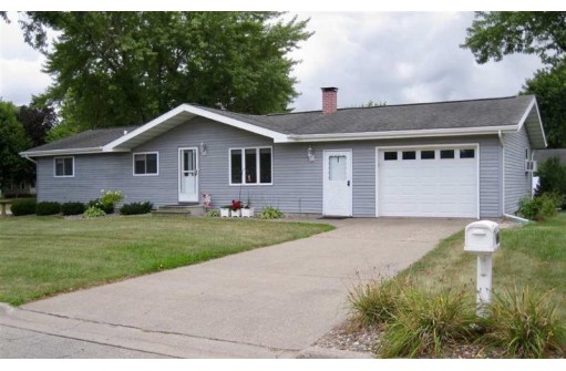 1414 E Parrish St, Prairie Du Chien, WI 53821