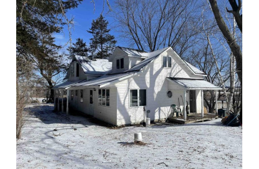 N2750 14th Rd, Montello, WI 53949