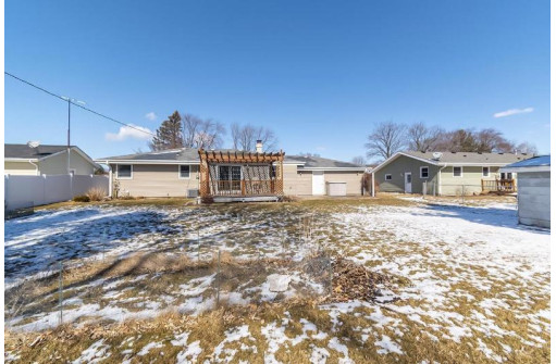 2440 Wesley Ave, Janesville, WI 53545